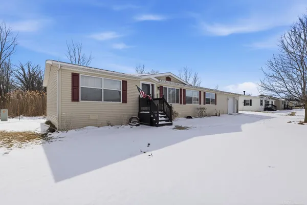 $42,500 | 221 Christopher Stone Drive, Capac, MI 48014