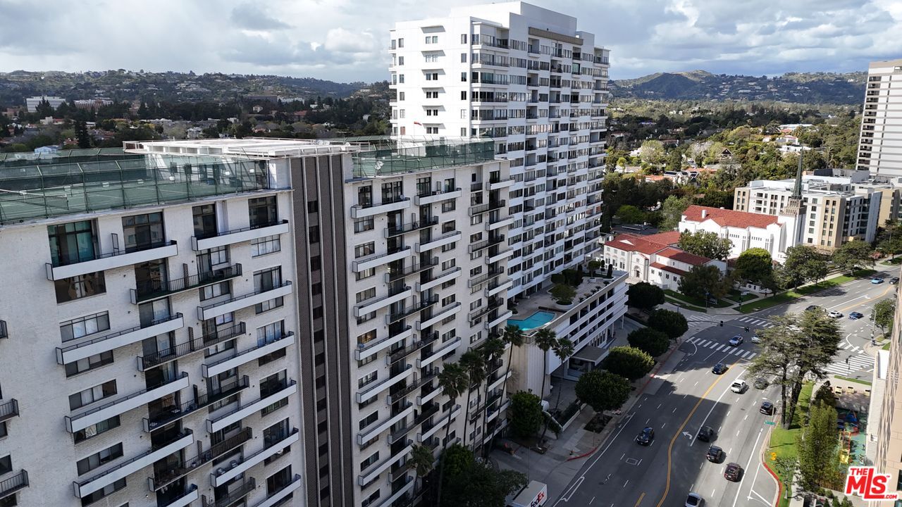 10535 Wilshire Boulevard, Unit 801 Los Angeles, CA 90024 - Photo 47 of 53 a city view with tall buildings