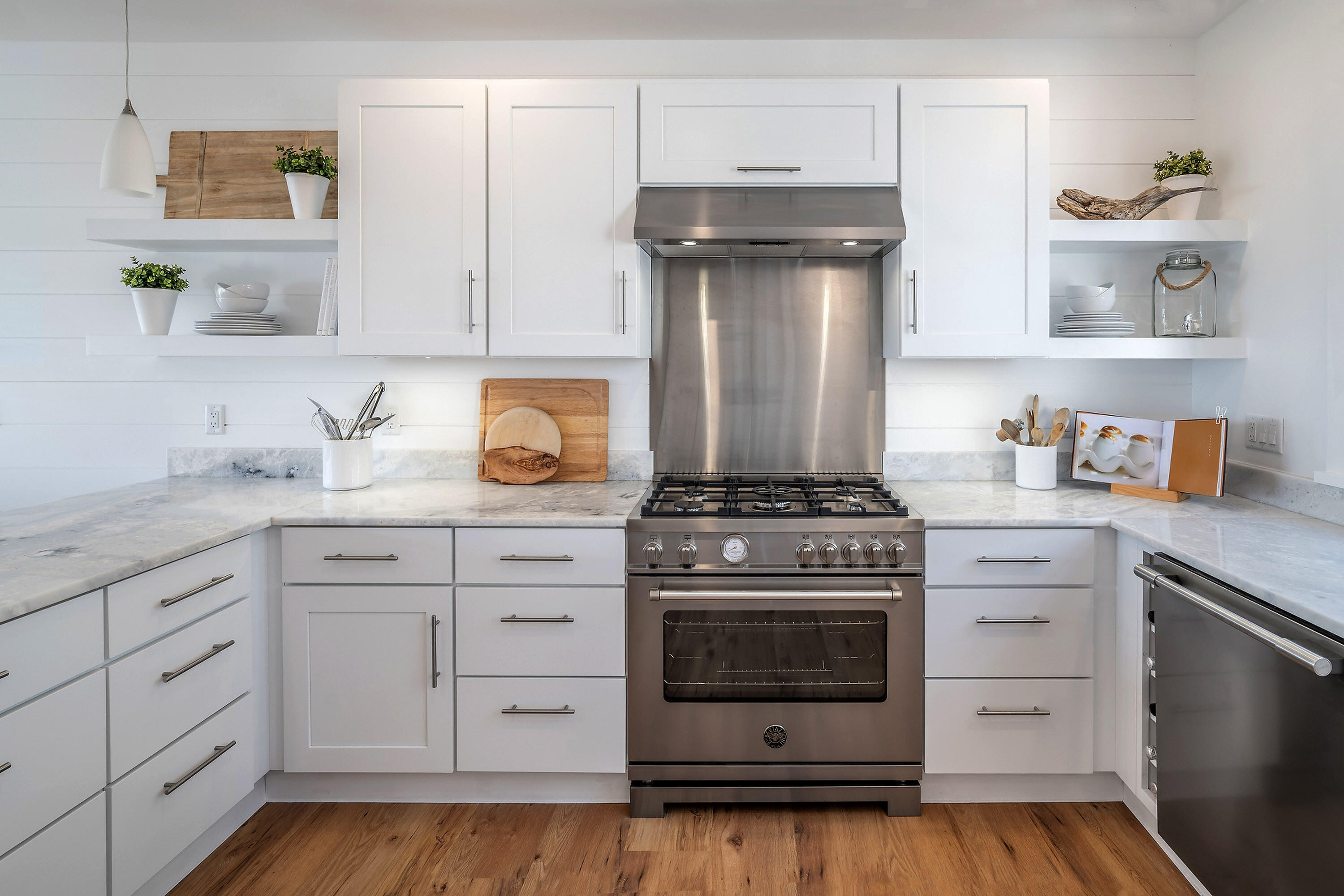 3 Flye Point Road Brooklin, ME 04616 - Photo 12 of 50 BrooklinHouse_2024_011