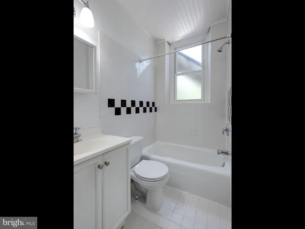 $2,150 | 605 West Miner Street, Unit 1E, West Chester, PA 19382
