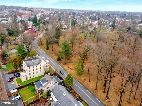 $2,150 | 605 West Miner Street, Unit 1E, West Chester, PA 19382