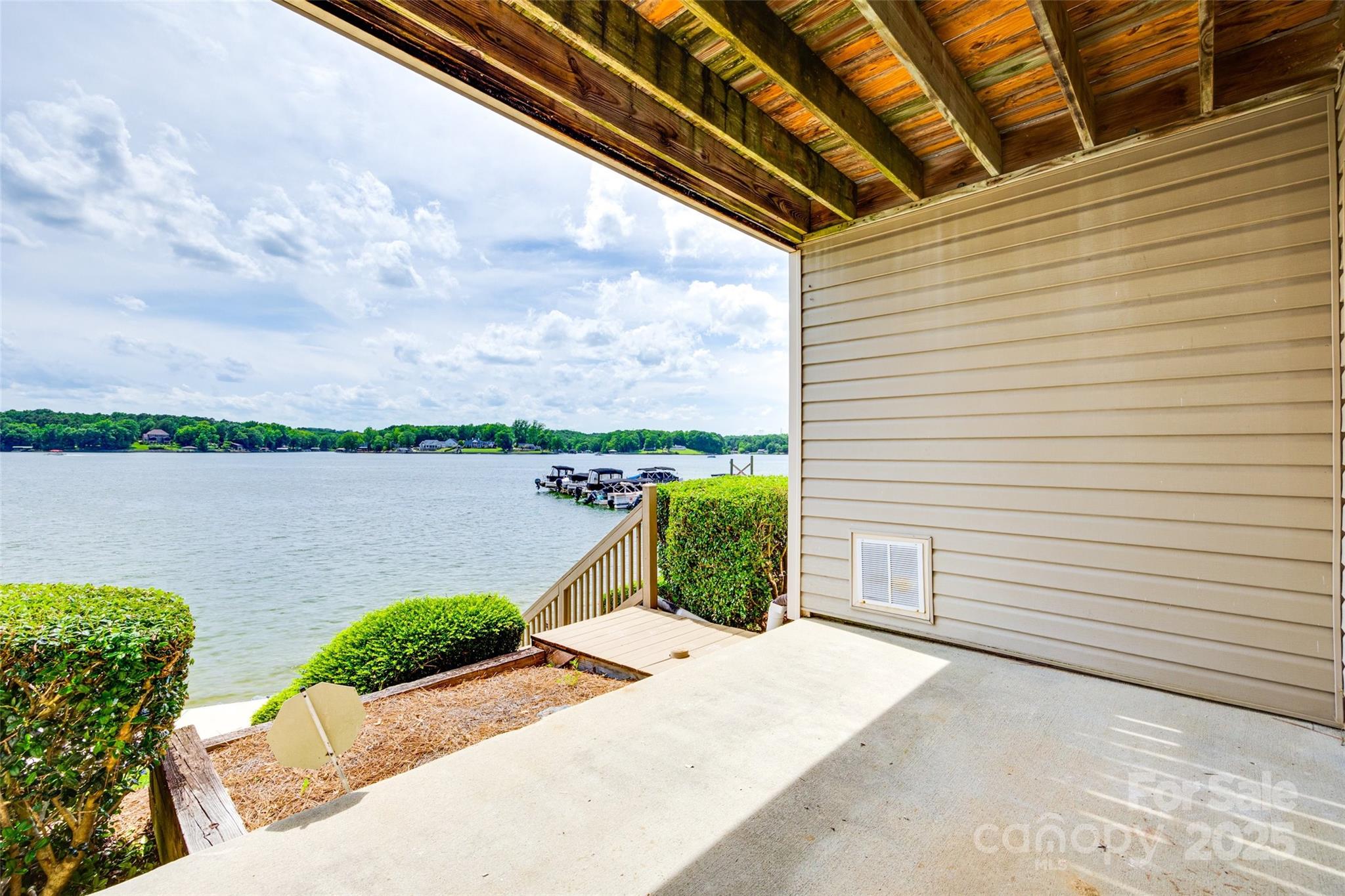 14053 Queens Harbor Road Charlotte, NC 28278 - Photo 13 of 46