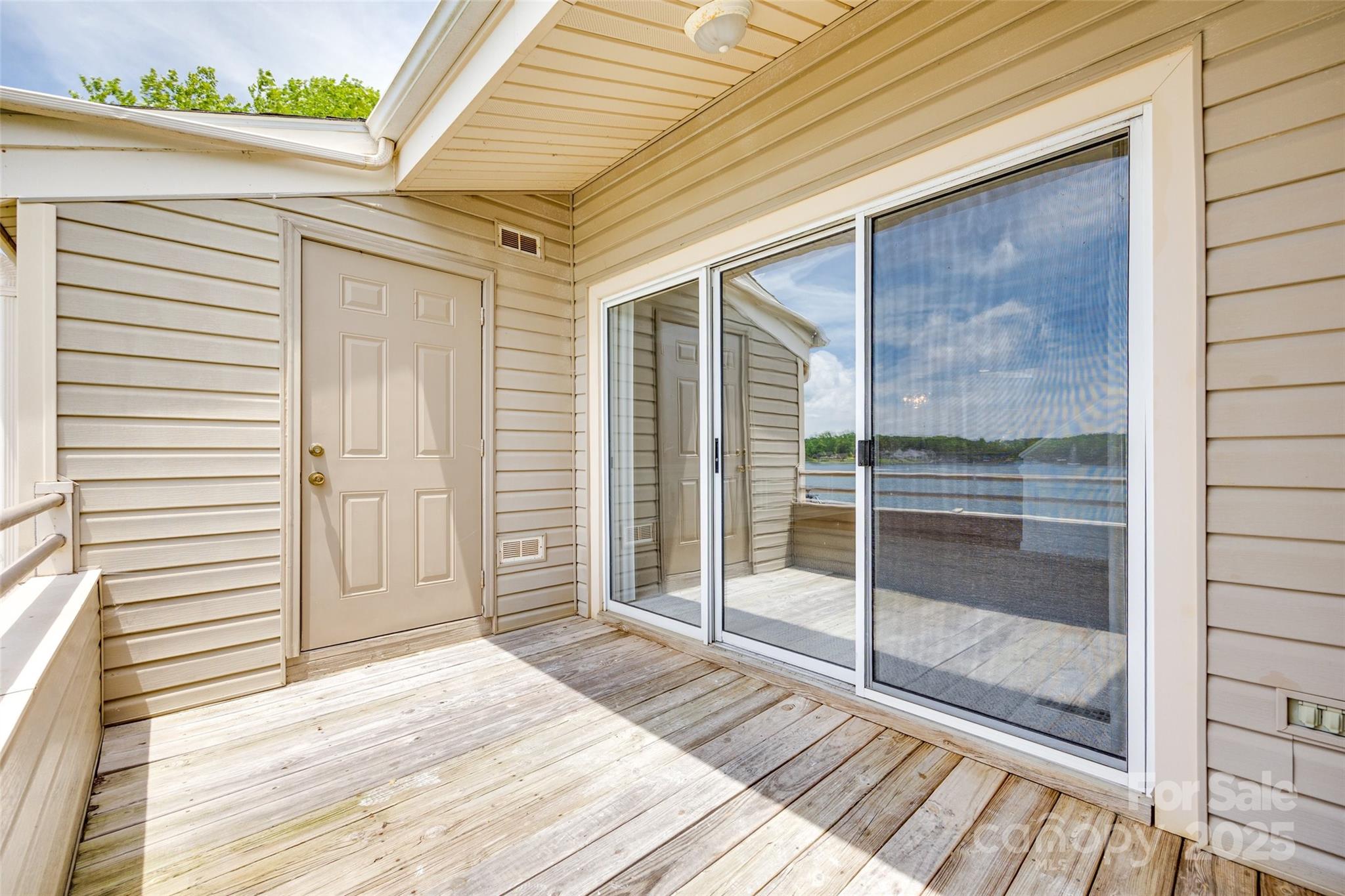 14053 Queens Harbor Road Charlotte, NC 28278 - Photo 14 of 46