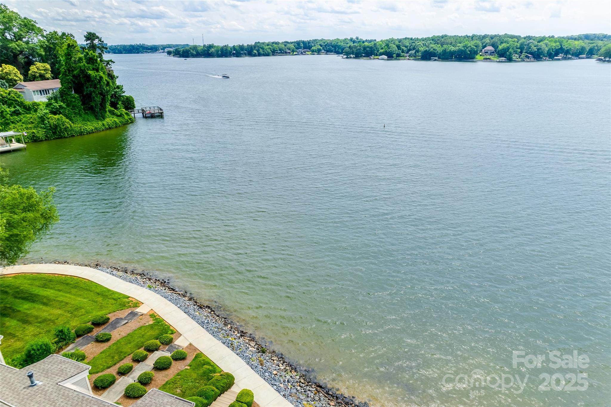 14053 Queens Harbor Road Charlotte, NC 28278 - Photo 2 of 46