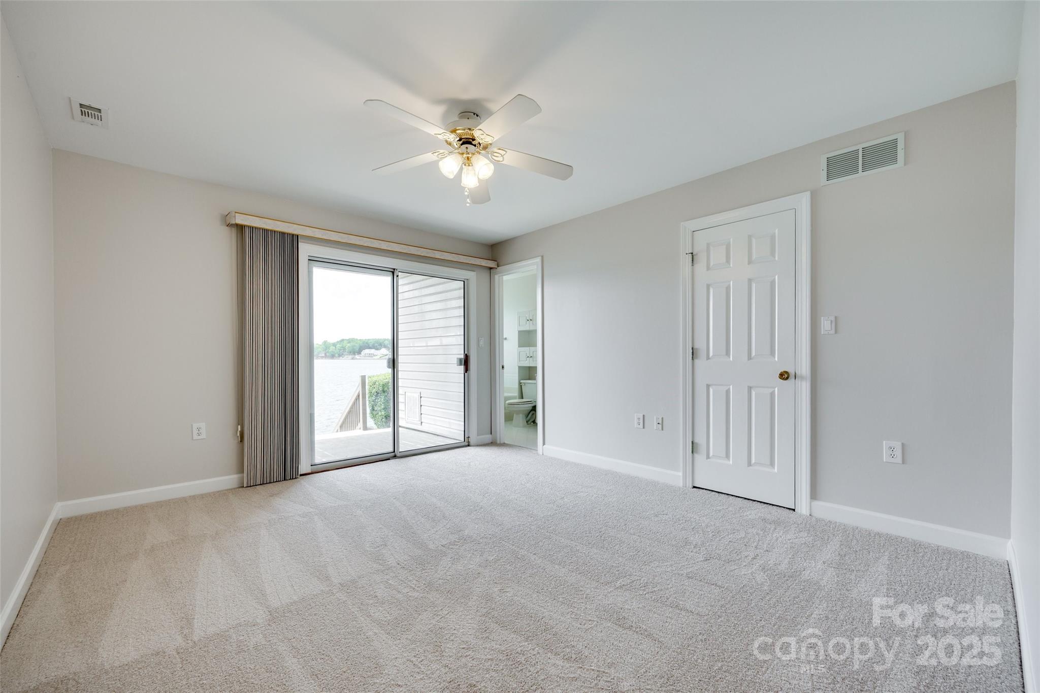 14053 Queens Harbor Road Charlotte, NC 28278 - Photo 25 of 46