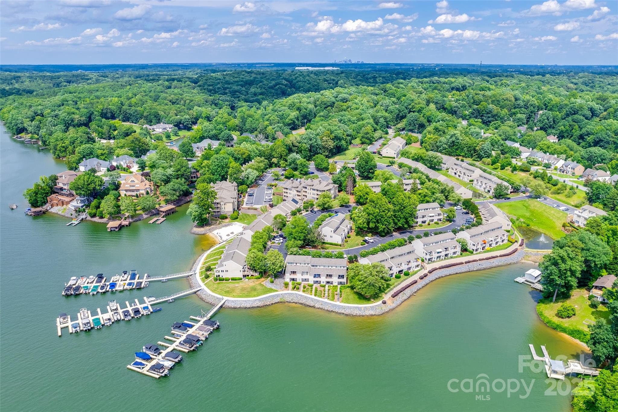 14053 Queens Harbor Road Charlotte, NC 28278 - Photo 4 of 46