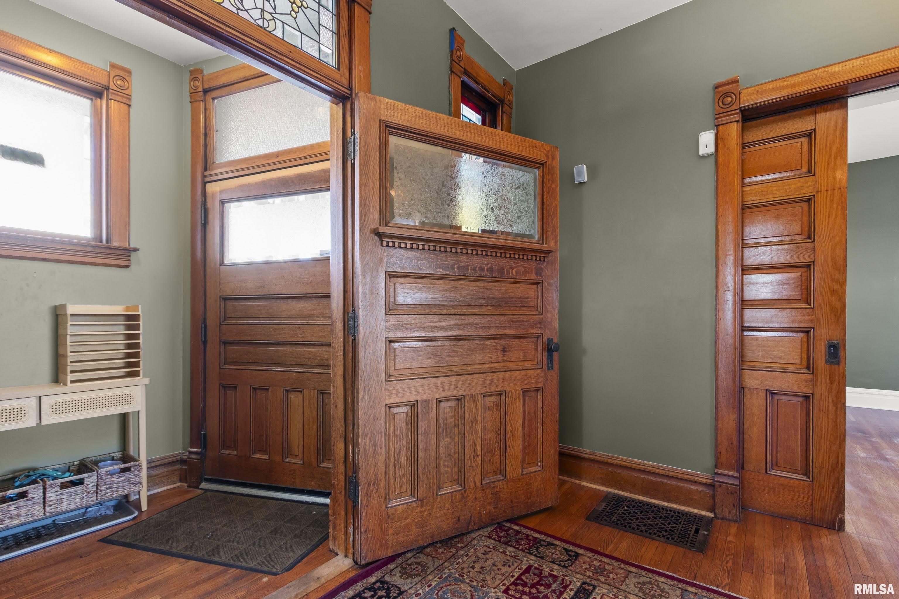 528 West High Street Peoria, IL 61606 - Photo 4 of 54