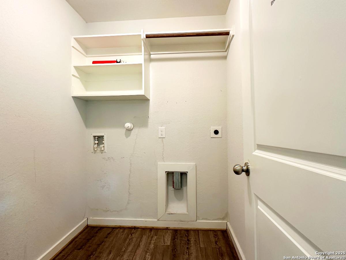 3906 Glenloch Way Converse, TX 78109 - Photo 7 of 33