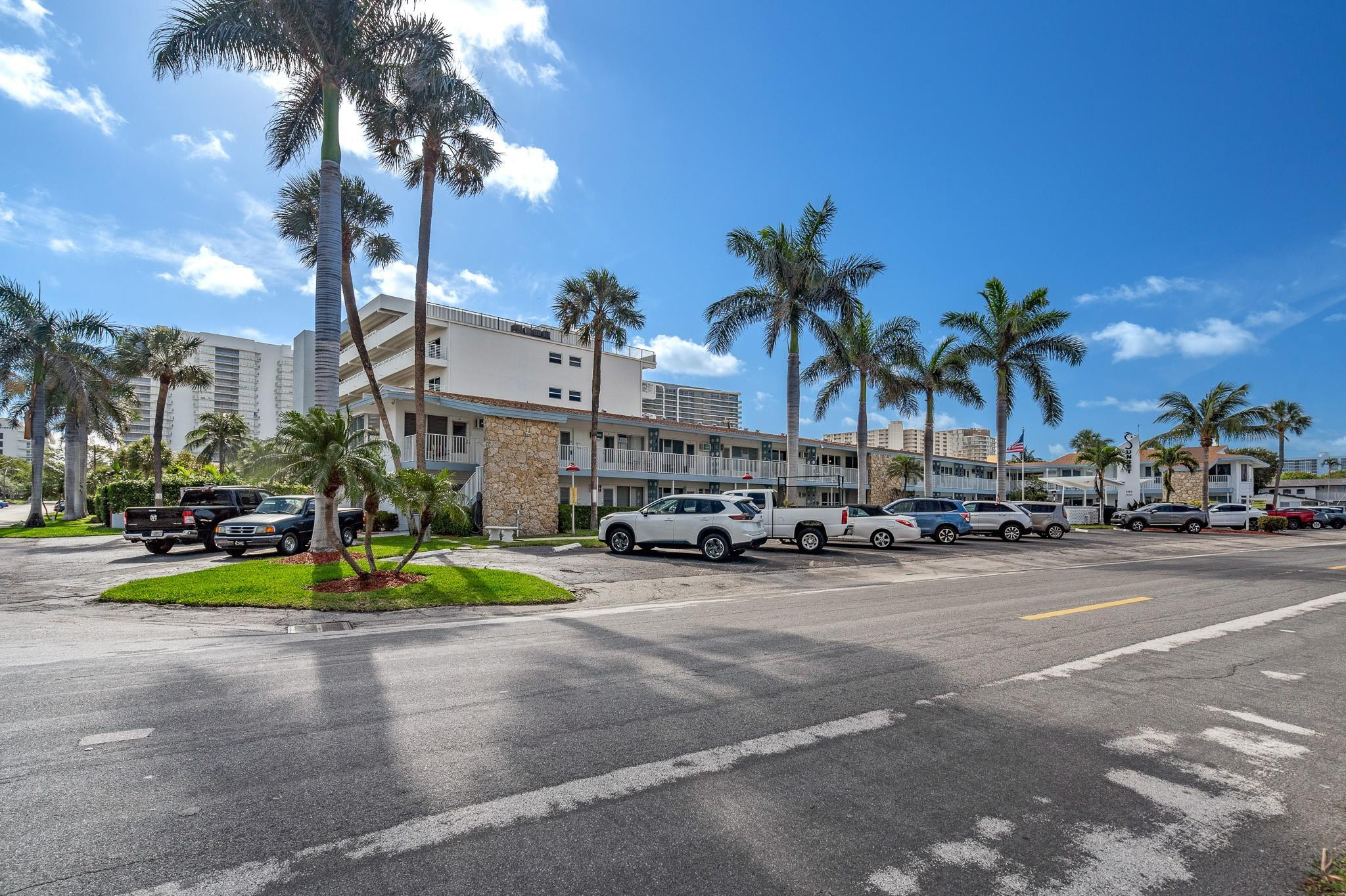 1110 North Riverside Drive, Unit 20 Pompano Beach, FL 33062 - Photo 4 of 34 Photo 4