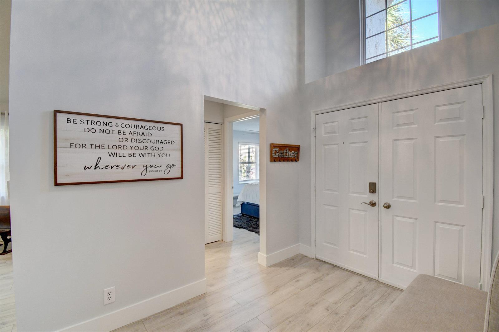 11072 Rios Road Boca Raton, FL 33498 - Photo 4 of 34 07_dsc_9668_69_70_71_72