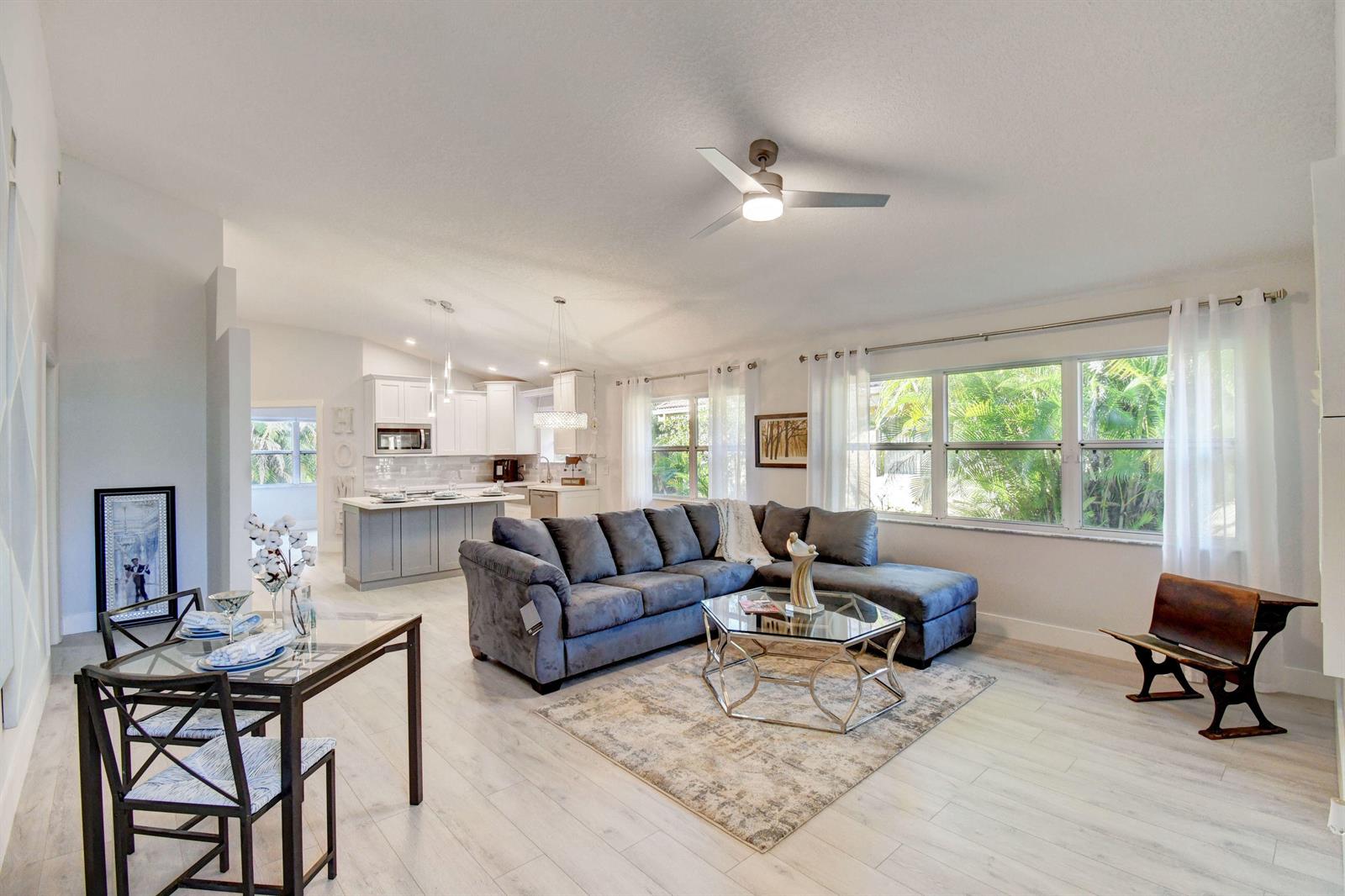 11072 Rios Road Boca Raton, FL 33498 - Photo 5 of 34 08_dsc_9733_4_5_6_7