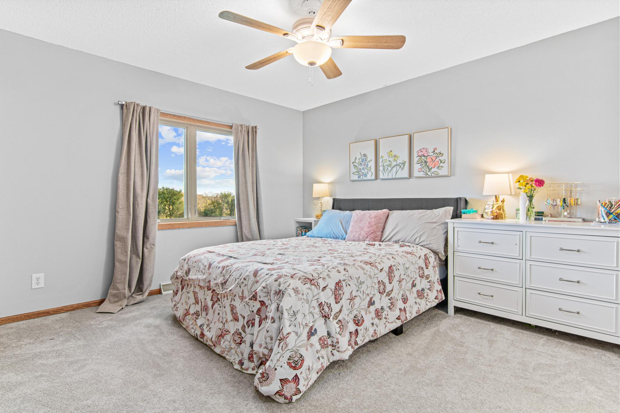 1016 West Ridge Court New Richmond, WI 54017 - Photo 10 of 30