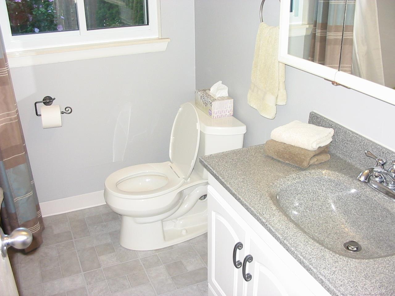 742 Miller Road Lake Orion, MI 48362 - Photo 11 of 14 31326378-10.JPG