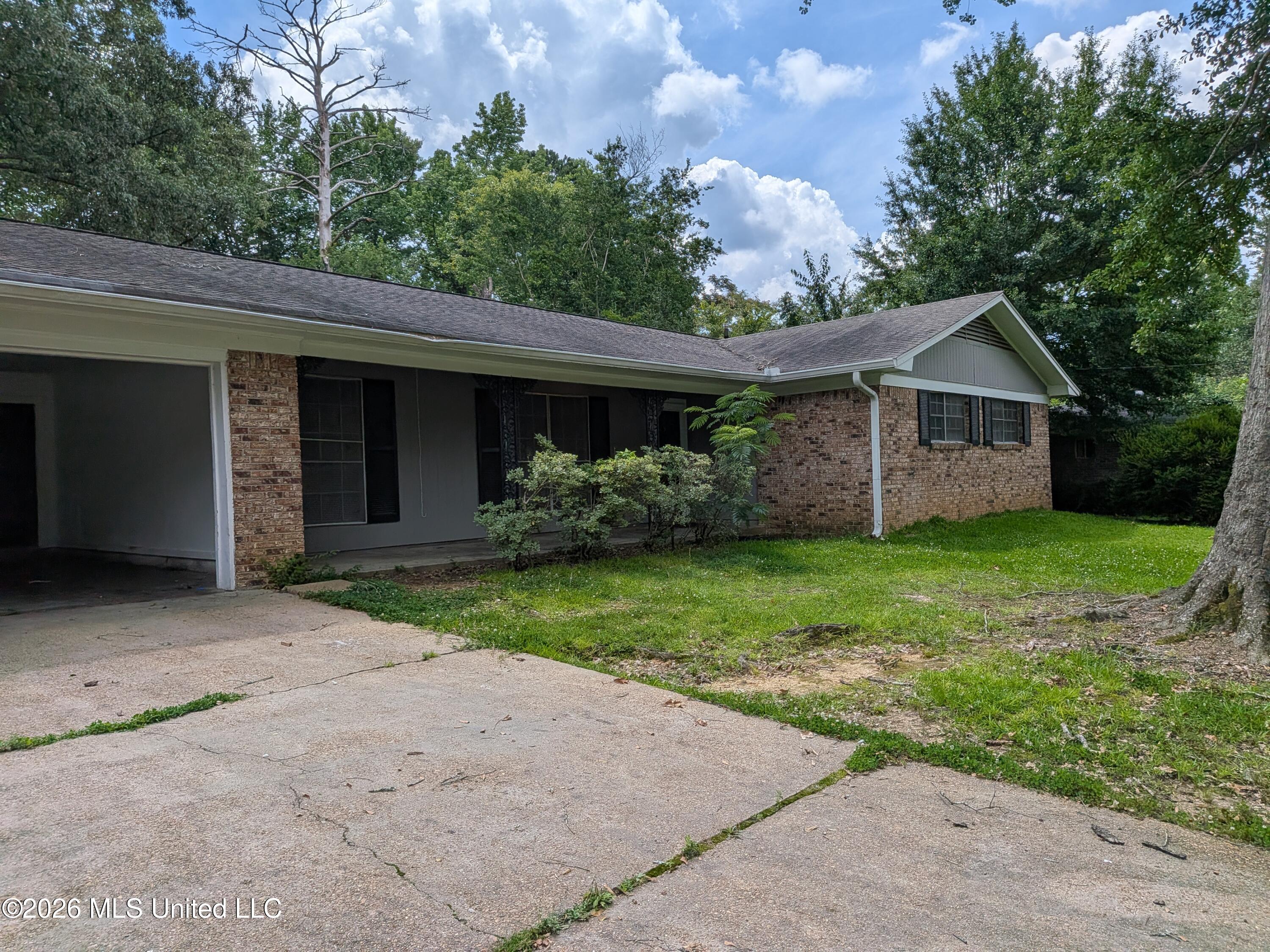 2386 Breckinridge Road Jackson, MS 39204 - Photo 2 of 14 walkthrough-photo-3 (7)