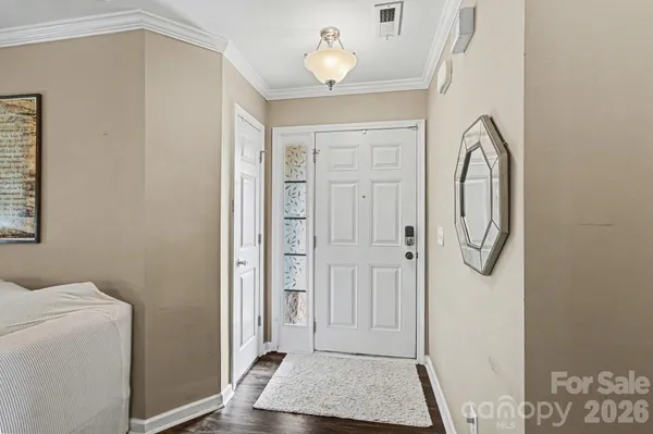 a view of entryway with bedroom