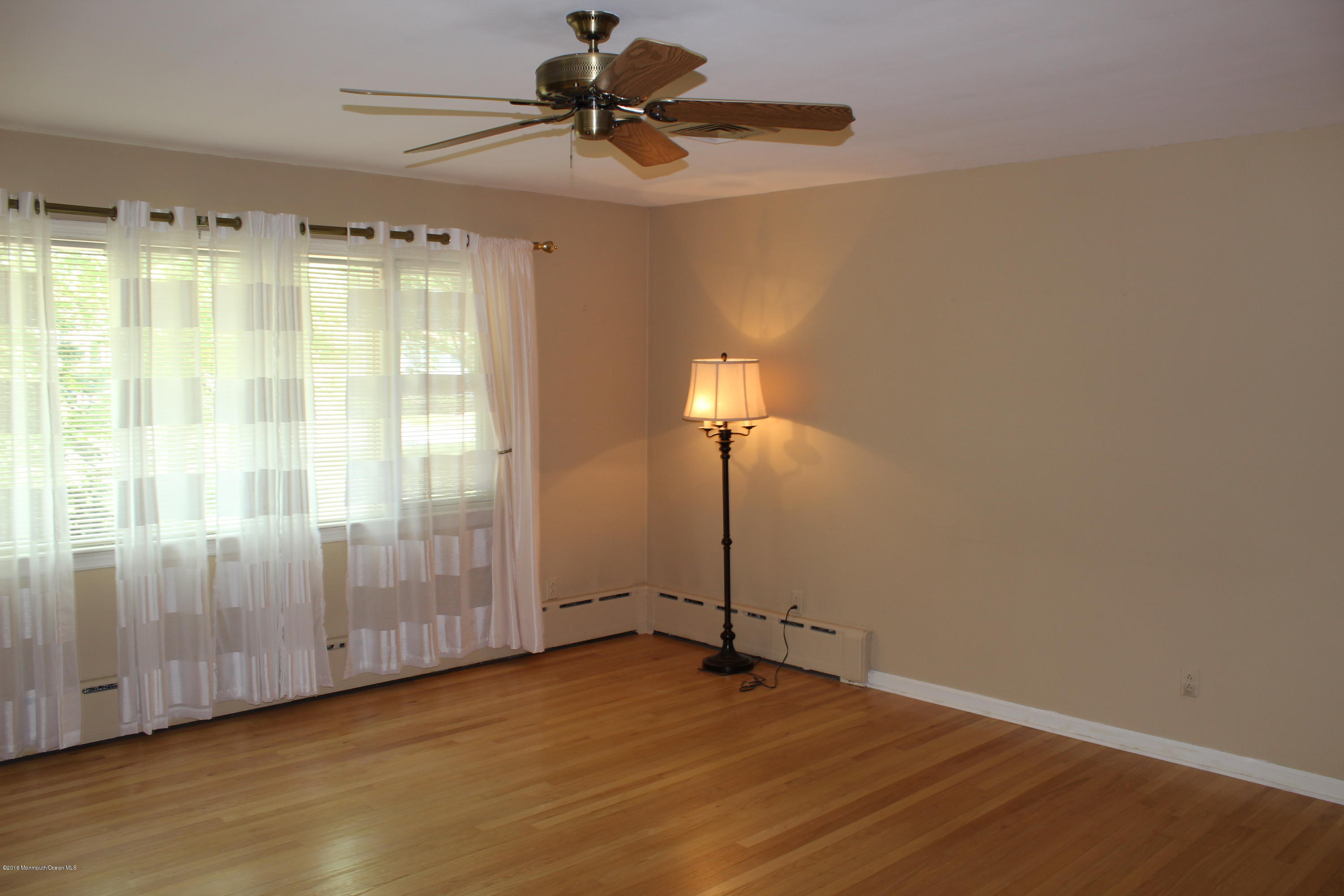 340 Middle Road Hazlet, NJ 07730 - Photo 6 of 15 IMG_0399