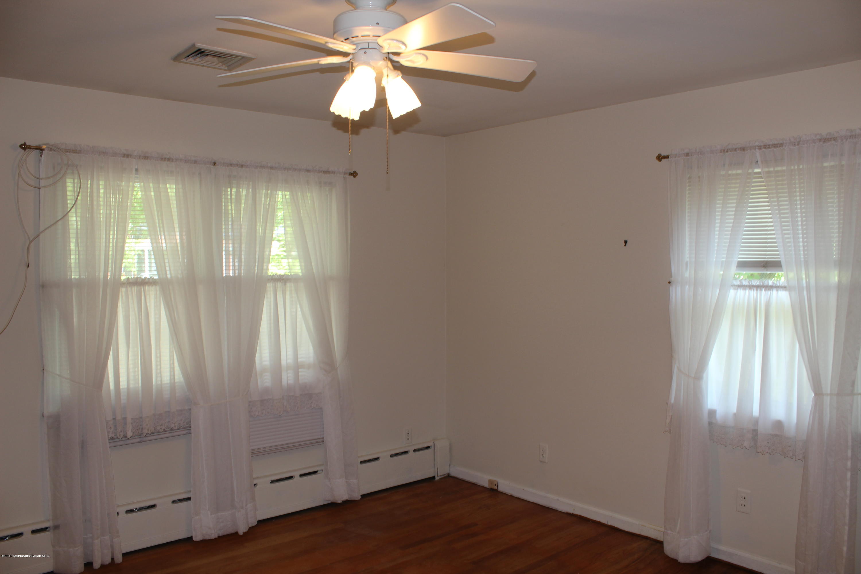 340 Middle Road Hazlet, NJ 07730 - Photo 8 of 15 IMG_0401 - Copy