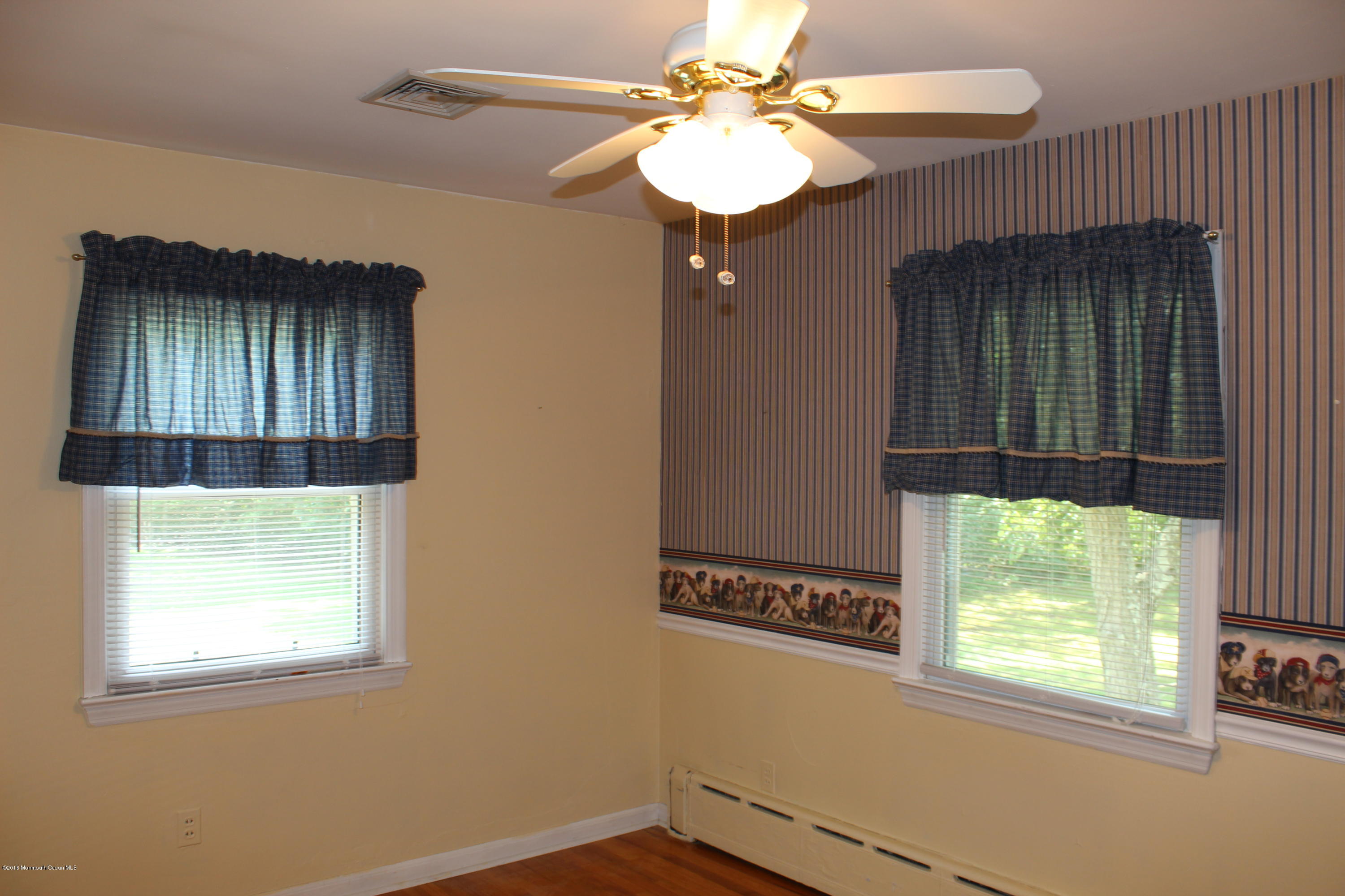 340 Middle Road Hazlet, NJ 07730 - Photo 9 of 15 IMG_0404