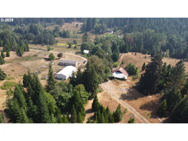 a black and white photo of a house