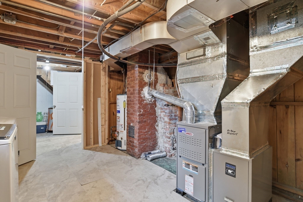 620 Roosevelt Avenue Springfield, MA 01118 - Photo 29 of 42