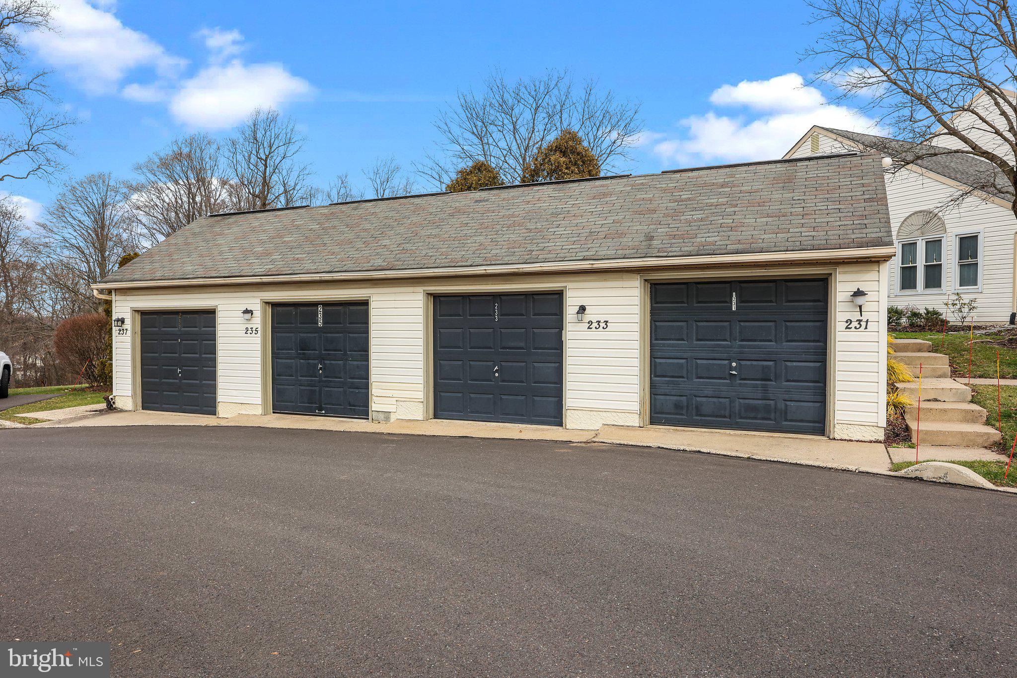 233 Inverness Circle Chalfont, PA 18914 - Photo 2 of 31