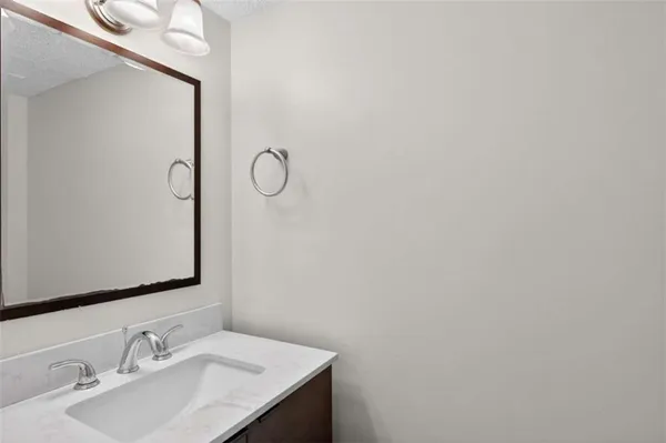 $275,000 | 1 Fairway Drive, Kennesaw, GA 30144