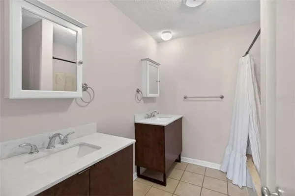 $275,000 | 1 Fairway Drive, Kennesaw, GA 30144