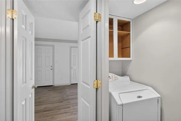 $275,000 | 1 Fairway Drive, Kennesaw, GA 30144