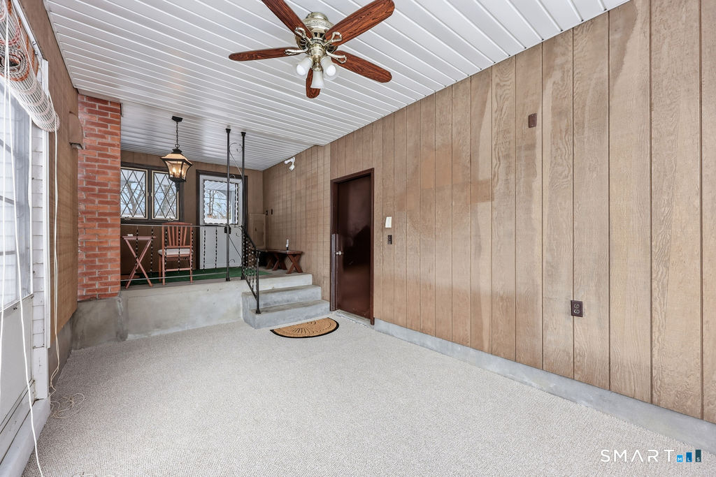 24 Iroquois Road Enfield, CT 06082 - Photo 23 of 38