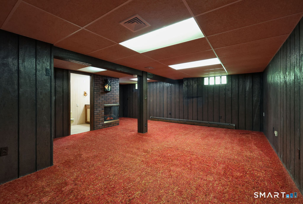 24 Iroquois Road Enfield, CT 06082 - Photo 24 of 38