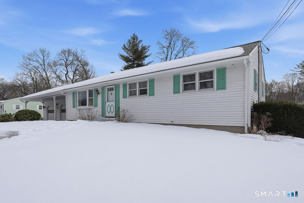 24 Iroquois Road Enfield, CT 06082 - Photo 29 of 38