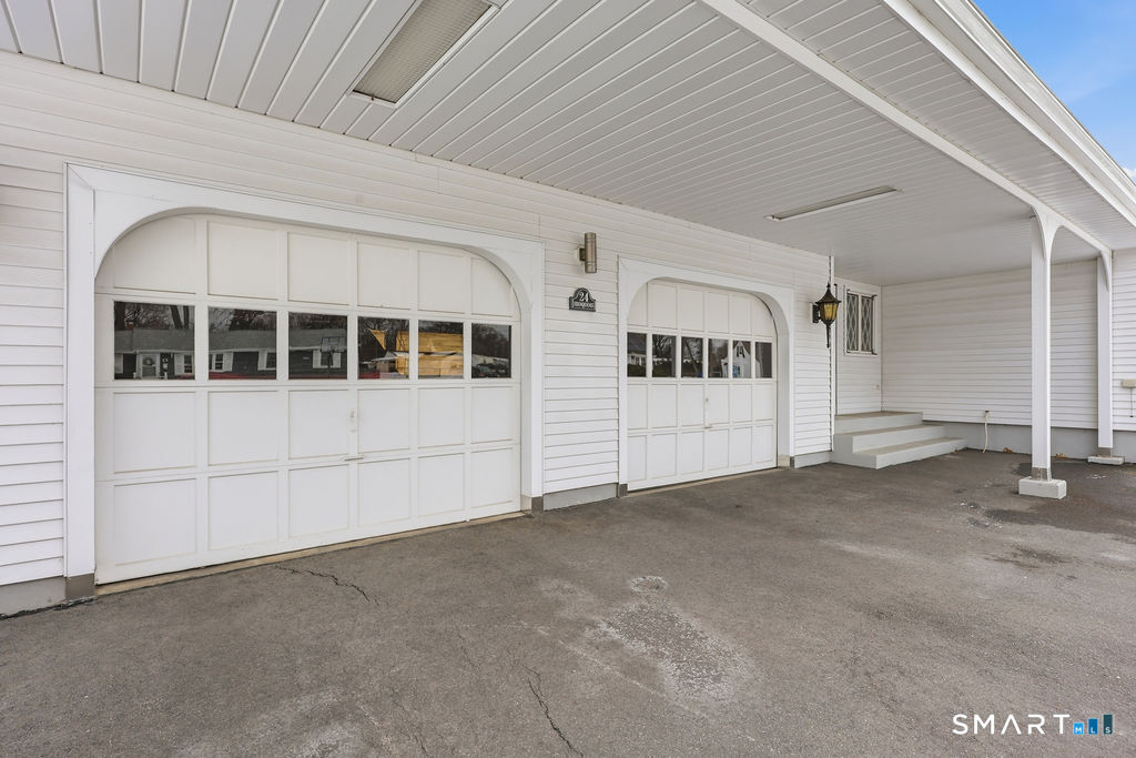 24 Iroquois Road Enfield, CT 06082 - Photo 30 of 38