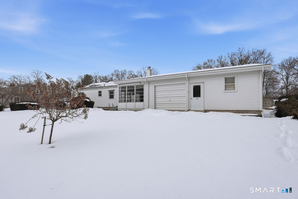 24 Iroquois Road Enfield, CT 06082 - Photo 33 of 38