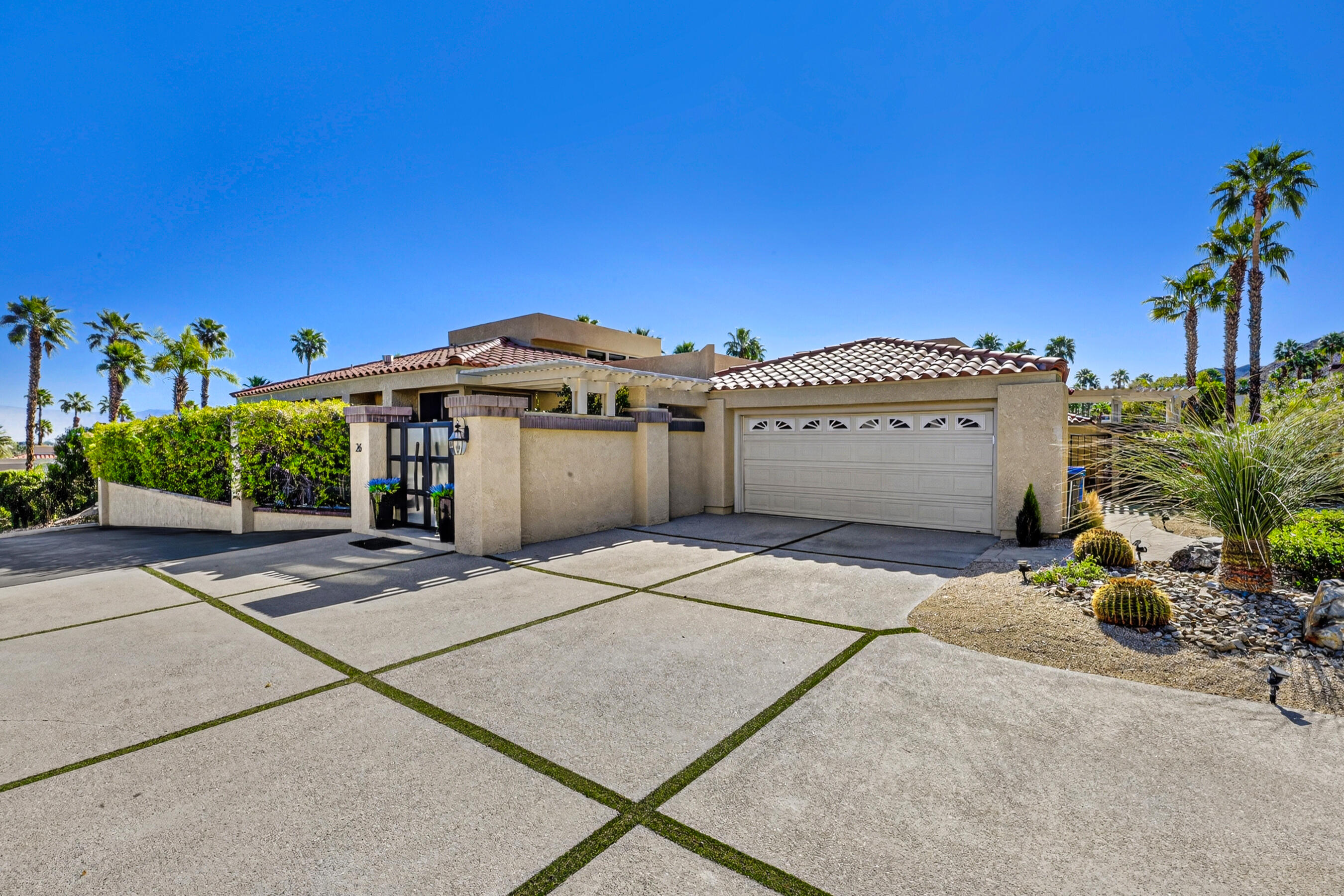 26 Alta Vista Rancho Mirage, CA 92270 - Photo 6 of 74 26-alta-vista-rancho-mirage--003