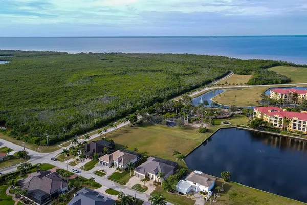 $949,900 | 185 Colony Point Drive, Punta Gorda, FL 33950