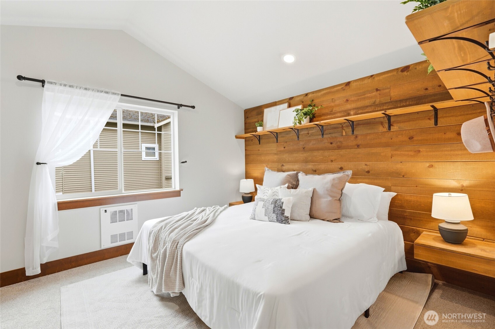 725 North 95th Street, Unit B Seattle, WA 98103 - Photo 16 of 29
