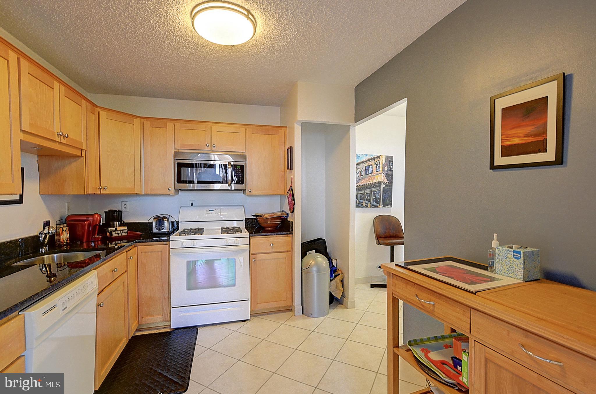 5225 Pooks Hill Road, Unit 1816N Bethesda, MD 20814 - Photo 12 of 21