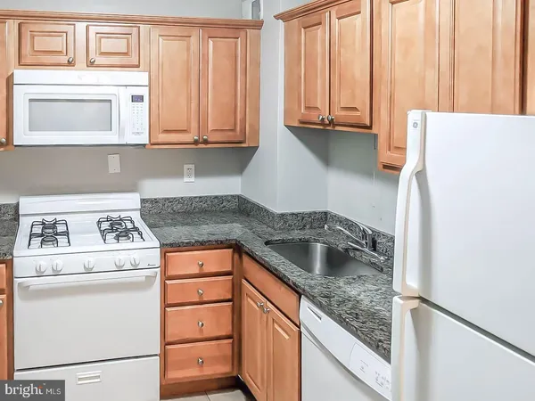 $1,350 | 130 Slade Avenue, Unit 414, Baltimore, MD 21208