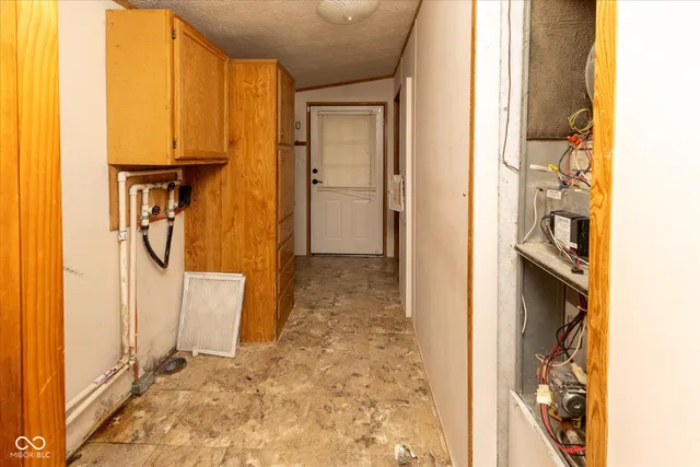 $1 | 6705 South County Road 350 West, Clayton, IN 46118