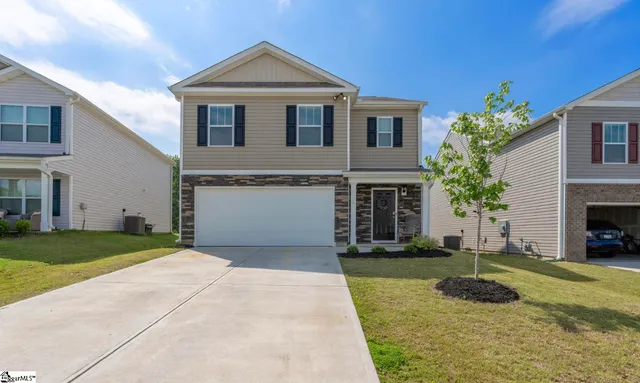 $325,000 | 206 Bonifay Drive, Fountain Inn, SC 29644