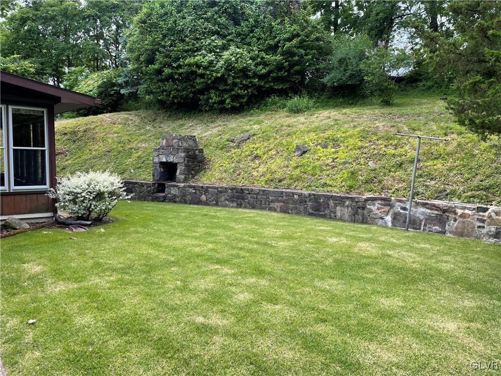 110 Cider Press Road Easton, PA 18042 - Photo 3 of 21 Gallery Image 3