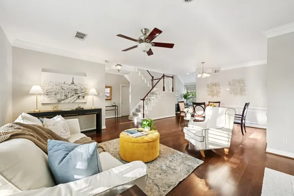 $350,000 | 2807 Stone Way Drive, Houston, TX 77082