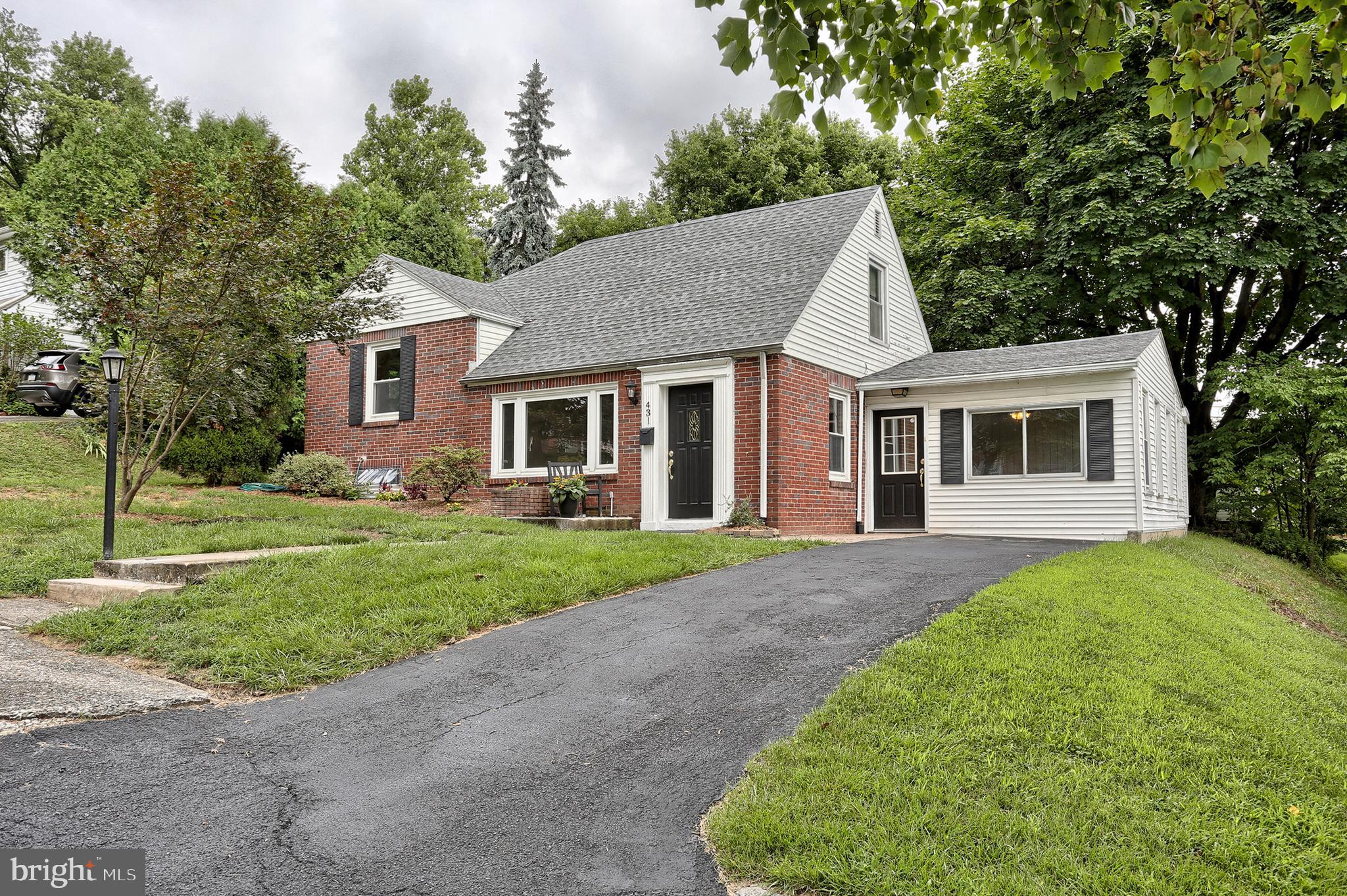 431 Luther Road Harrisburg, PA 17111 - Photo 3 of 40 Brand new roof!