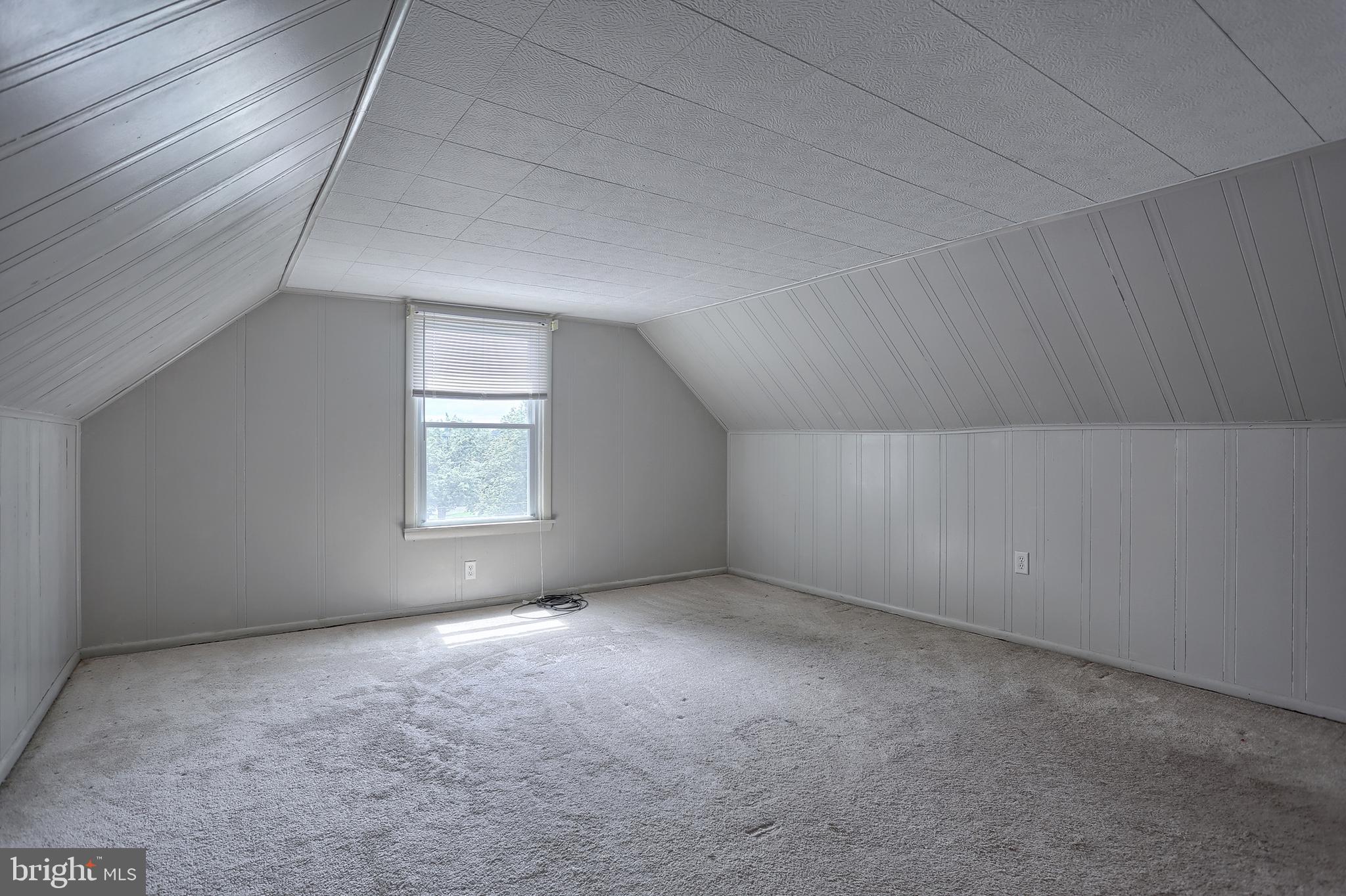 431 Luther Road Harrisburg, PA 17111 - Photo 25 of 40 Upper Level Bedroom.