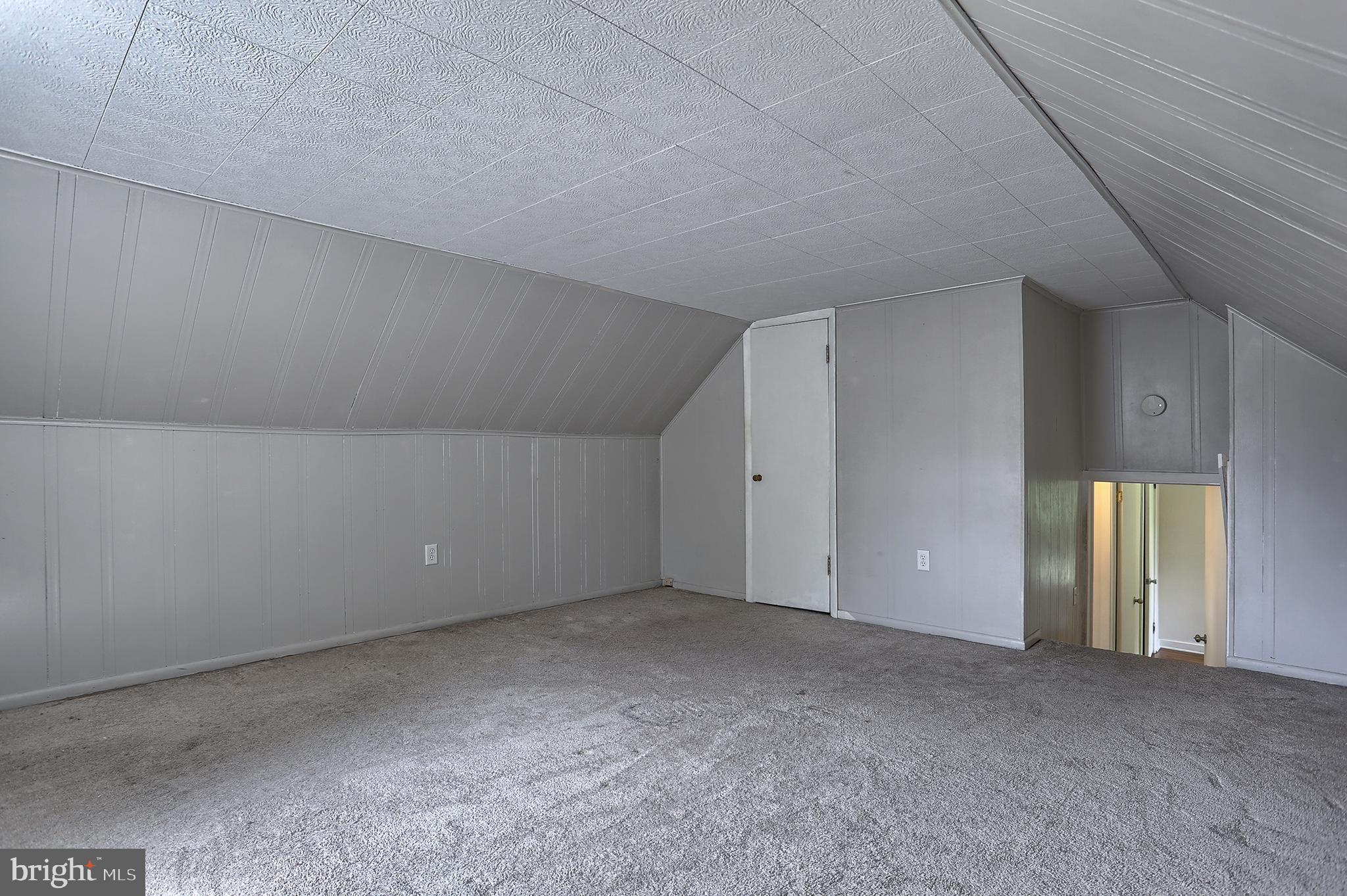 431 Luther Road Harrisburg, PA 17111 - Photo 26 of 40 Upper Level Bedroom with Walk-in Closet.