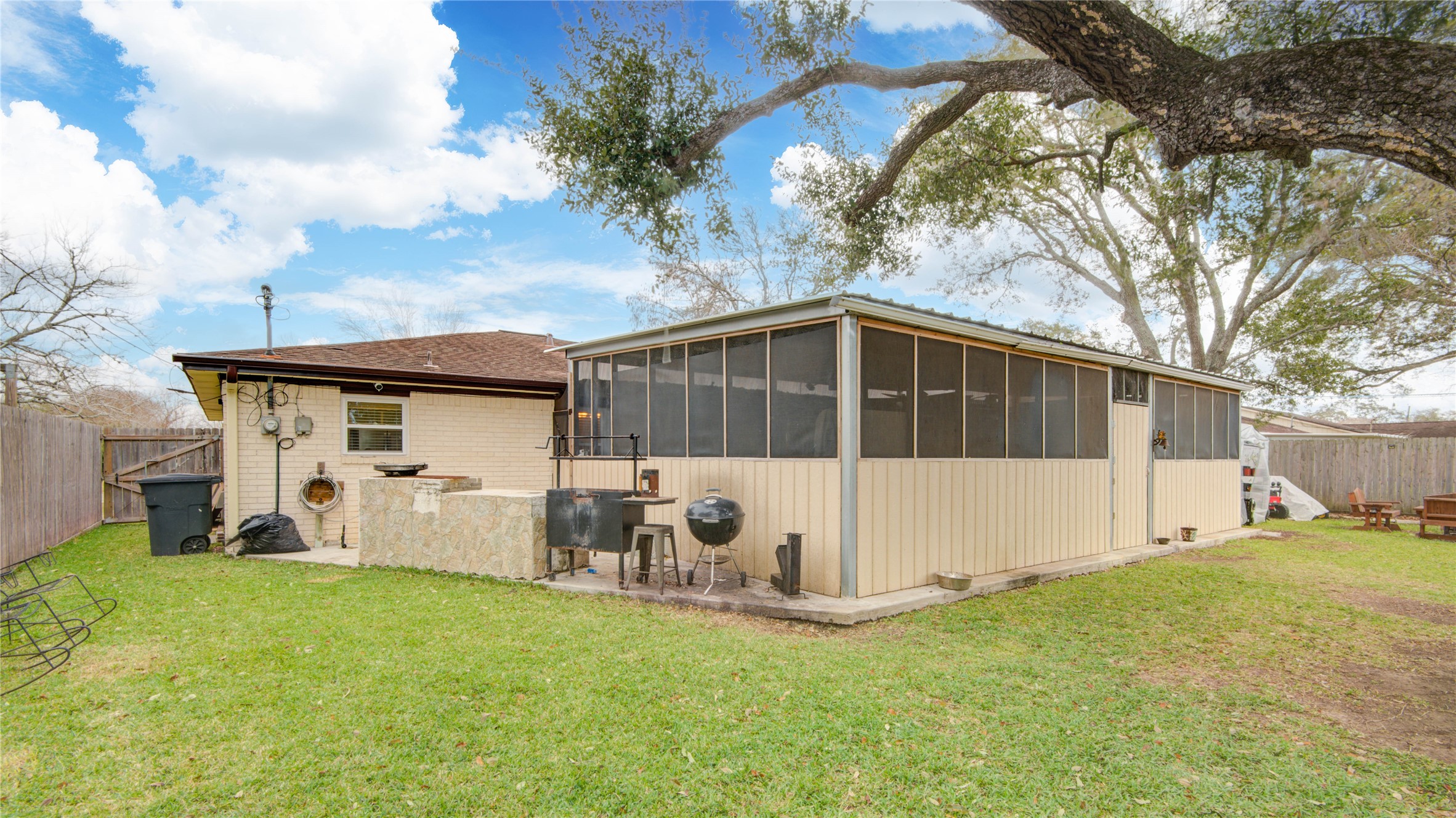 108 Spruce Street Lake Jackson, TX 77566 - Photo 28 of 31