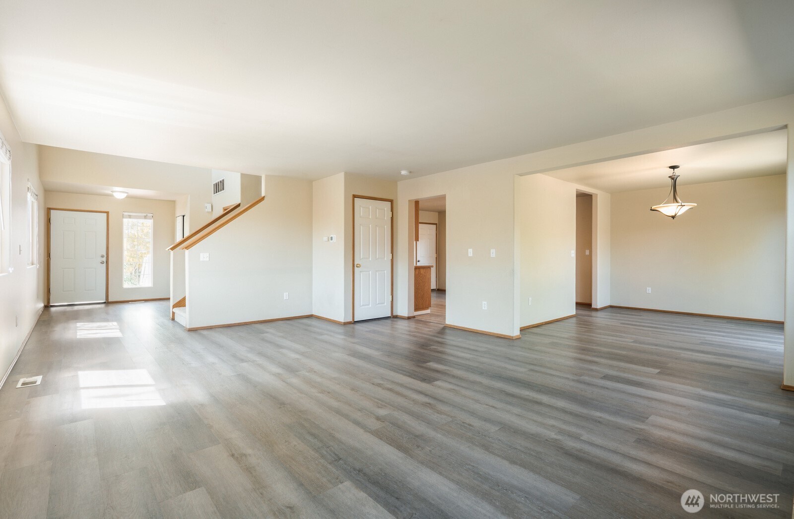 12224 58th Place South Seattle, WA 98178 - Photo 5 of 25