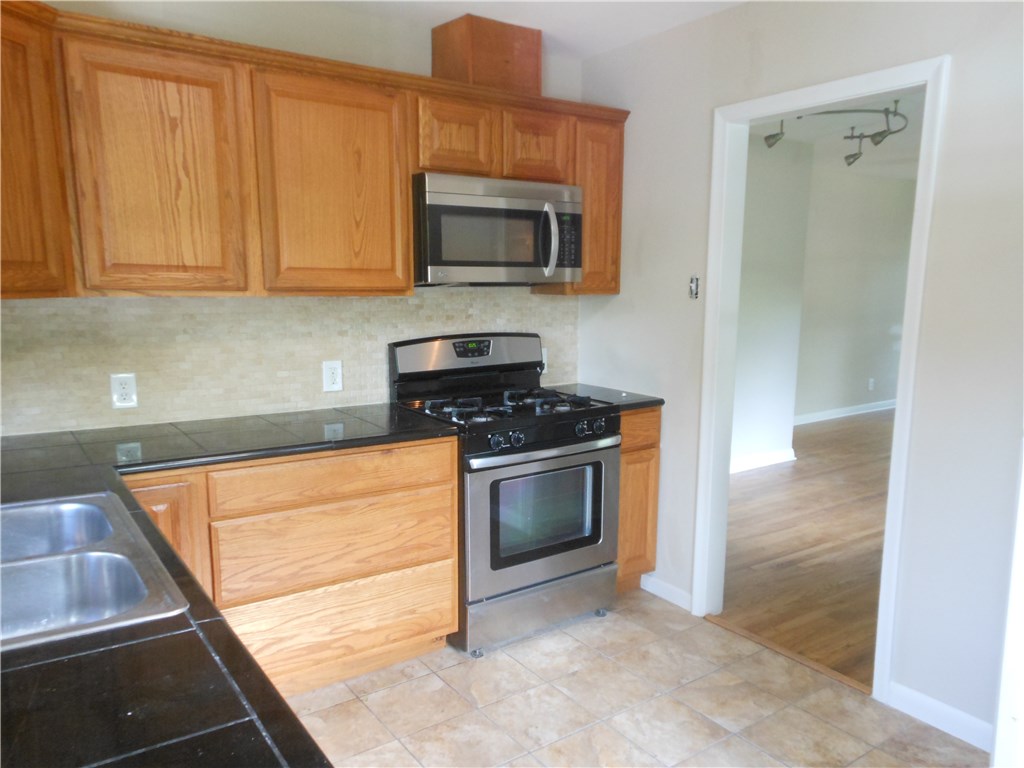 4615 Banister Lane Austin, TX 78745 - Photo 11 of 15