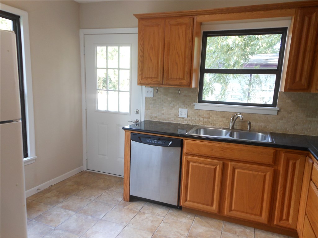 4615 Banister Lane Austin, TX 78745 - Photo 10 of 15