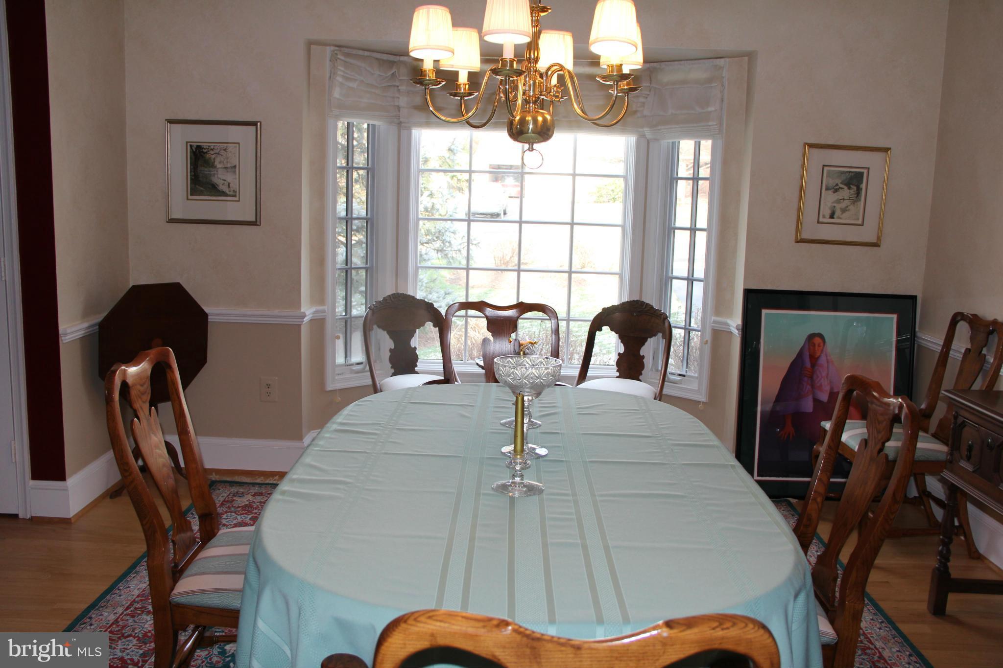 9011 Edgepark Road Vienna, VA 22182 - Photo 4 of 20 Dining Room